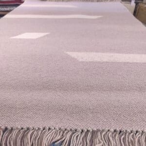 Kotimainen Elegantti villamatto, vaalea roosa/lila