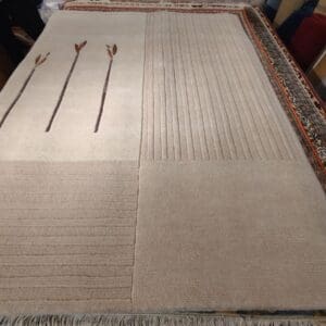 Käsinsolmittu Dolpa villamatto, luonnonvalkoinen/vaalea beige