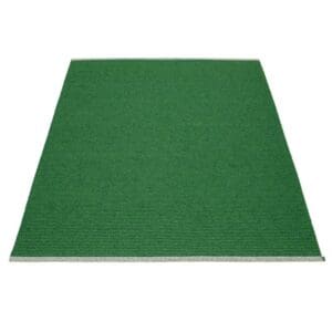 Mono, grass green
