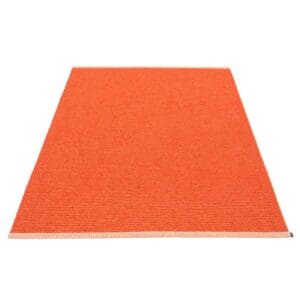 Mono, pale orange