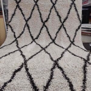 Shadow nukkamatto hapsuilla, valkoinen