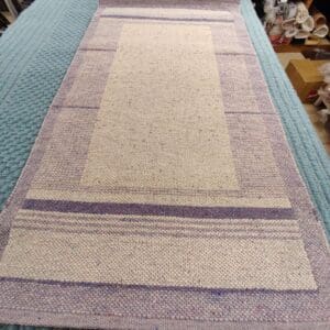 Kotimainen villamatto, lila