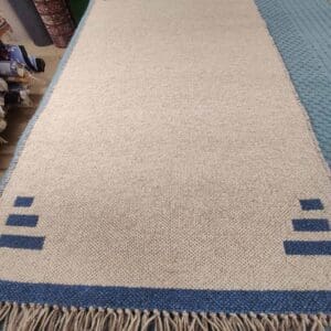 Kotimainen villamatto, sini-valkoinen