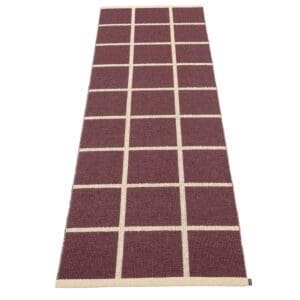 Criss, Burgundy