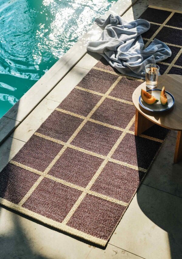 Criss, Burgundy - Image 4