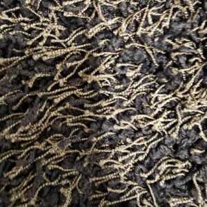 Camilla nukkamatto, musta