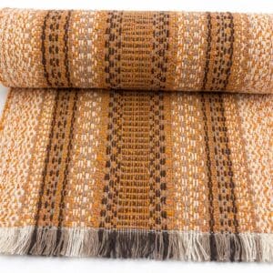 Kotimainen keinutuolinmatto, oranssi