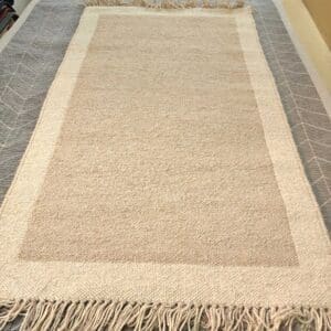 Kotimainen villamatto, beige