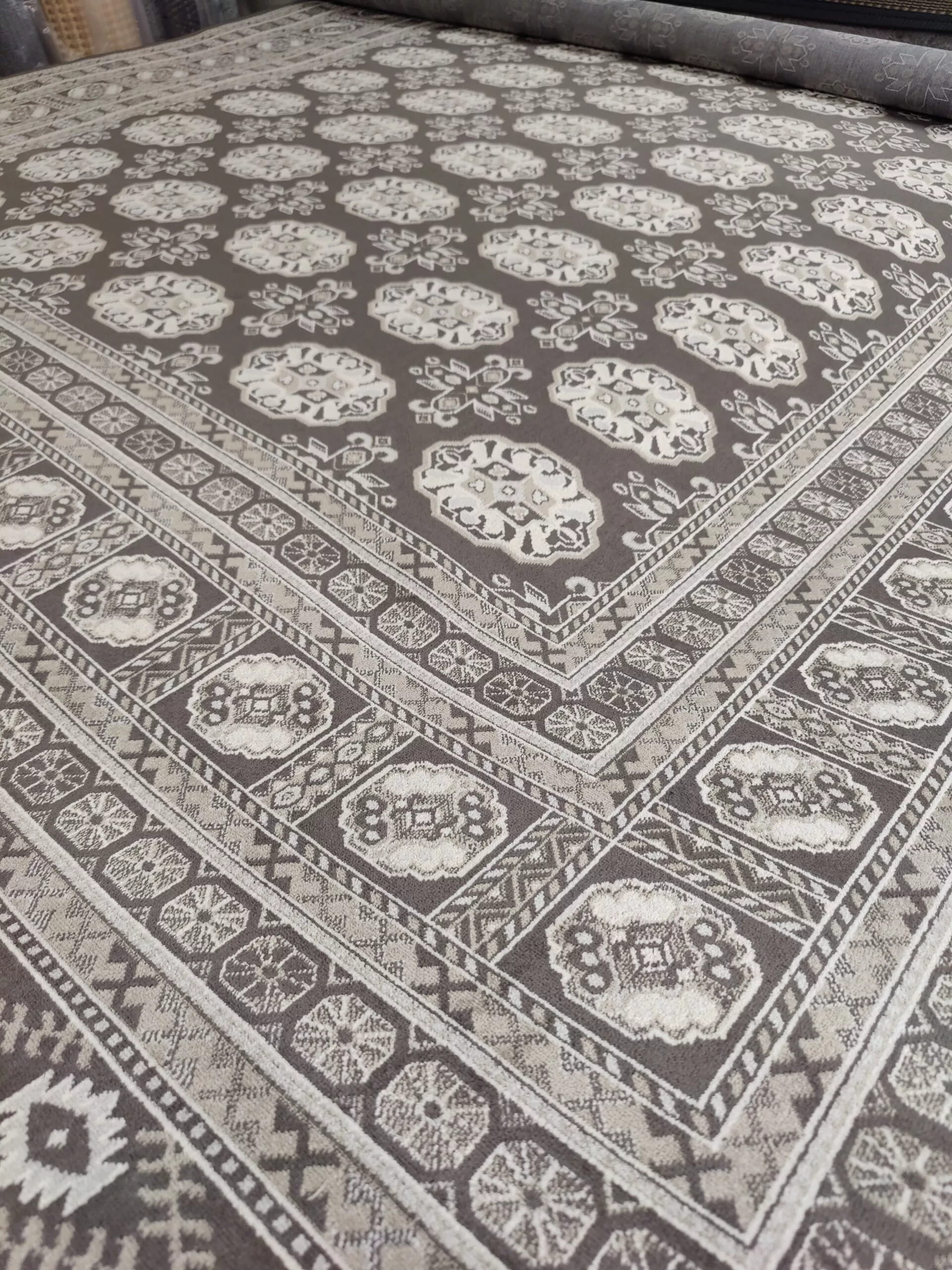 Royal Palace viskoosimatto, harmaa buhara