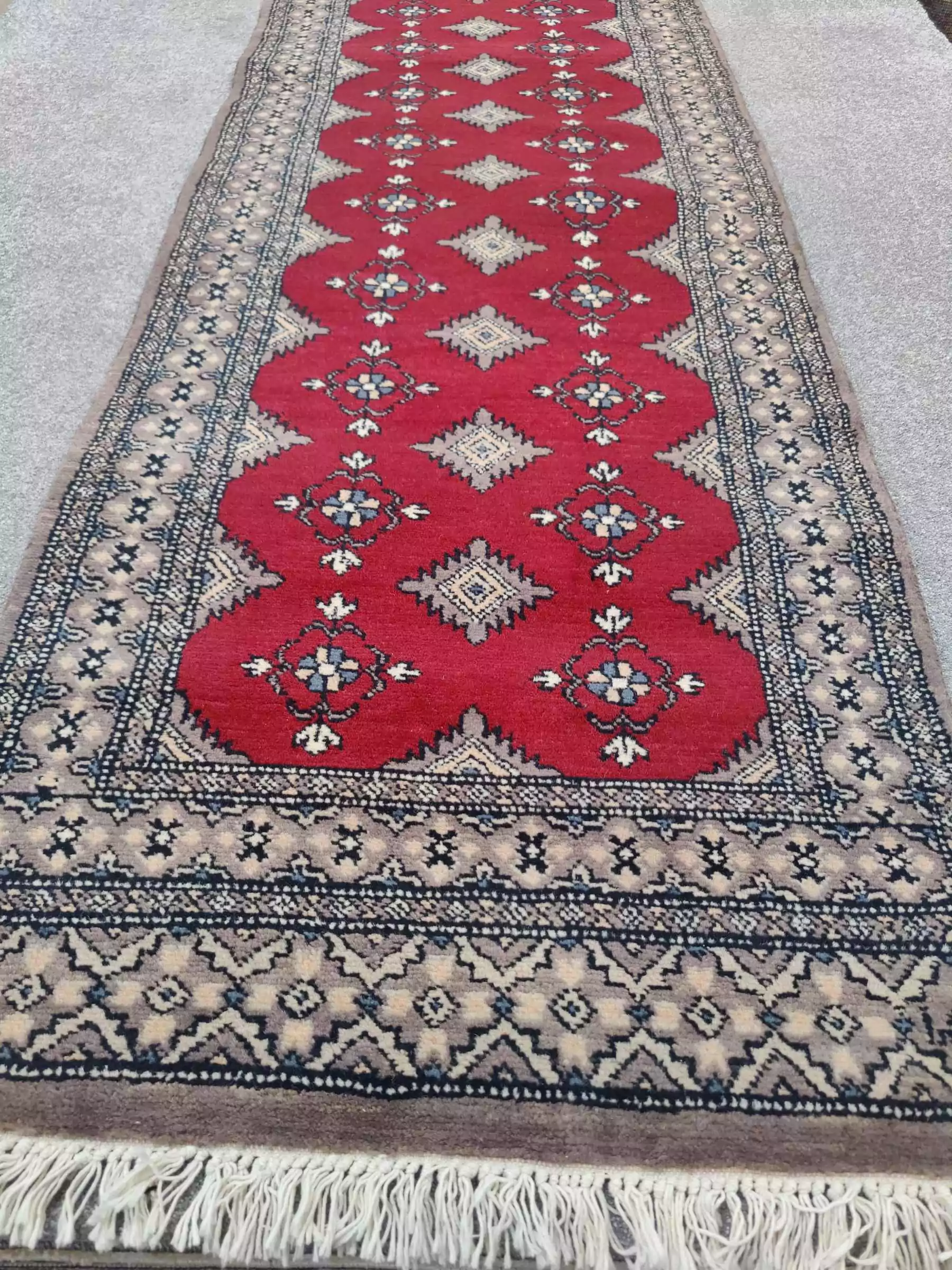 Käsinsolmittu Pakistan villamatto, punainen