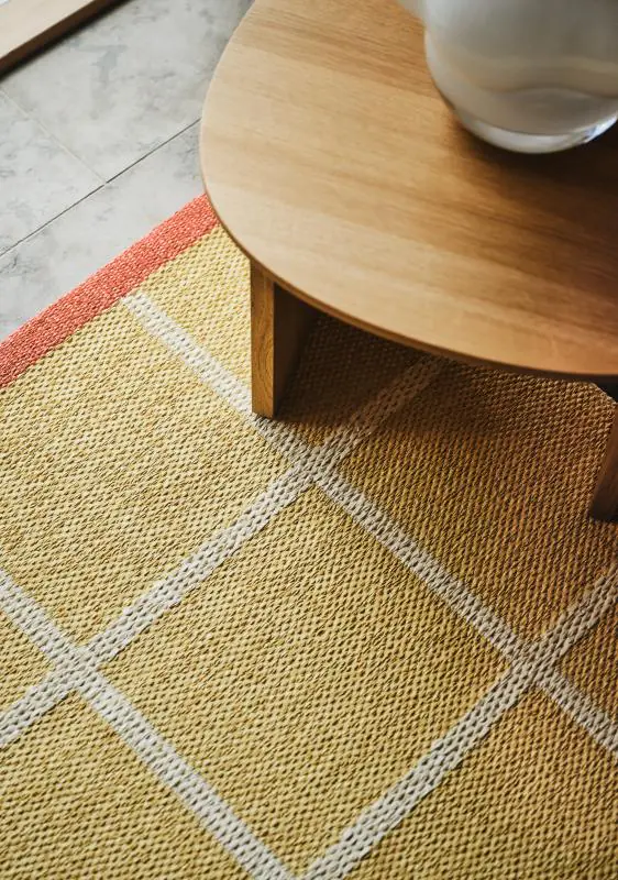Criss Pop, pale yellow