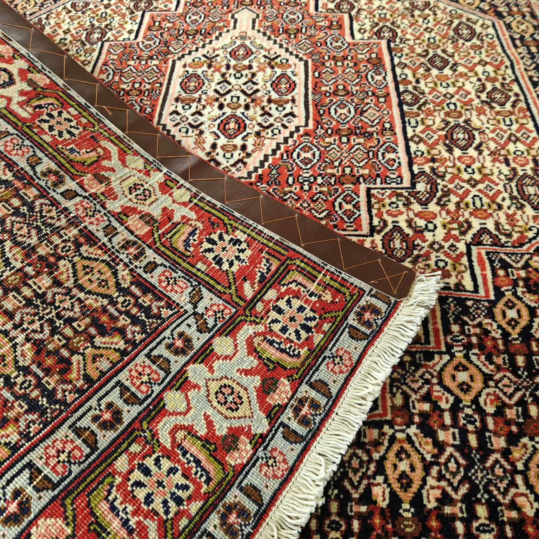 Käsinsolmittu villamatto, Seneh - Image 3