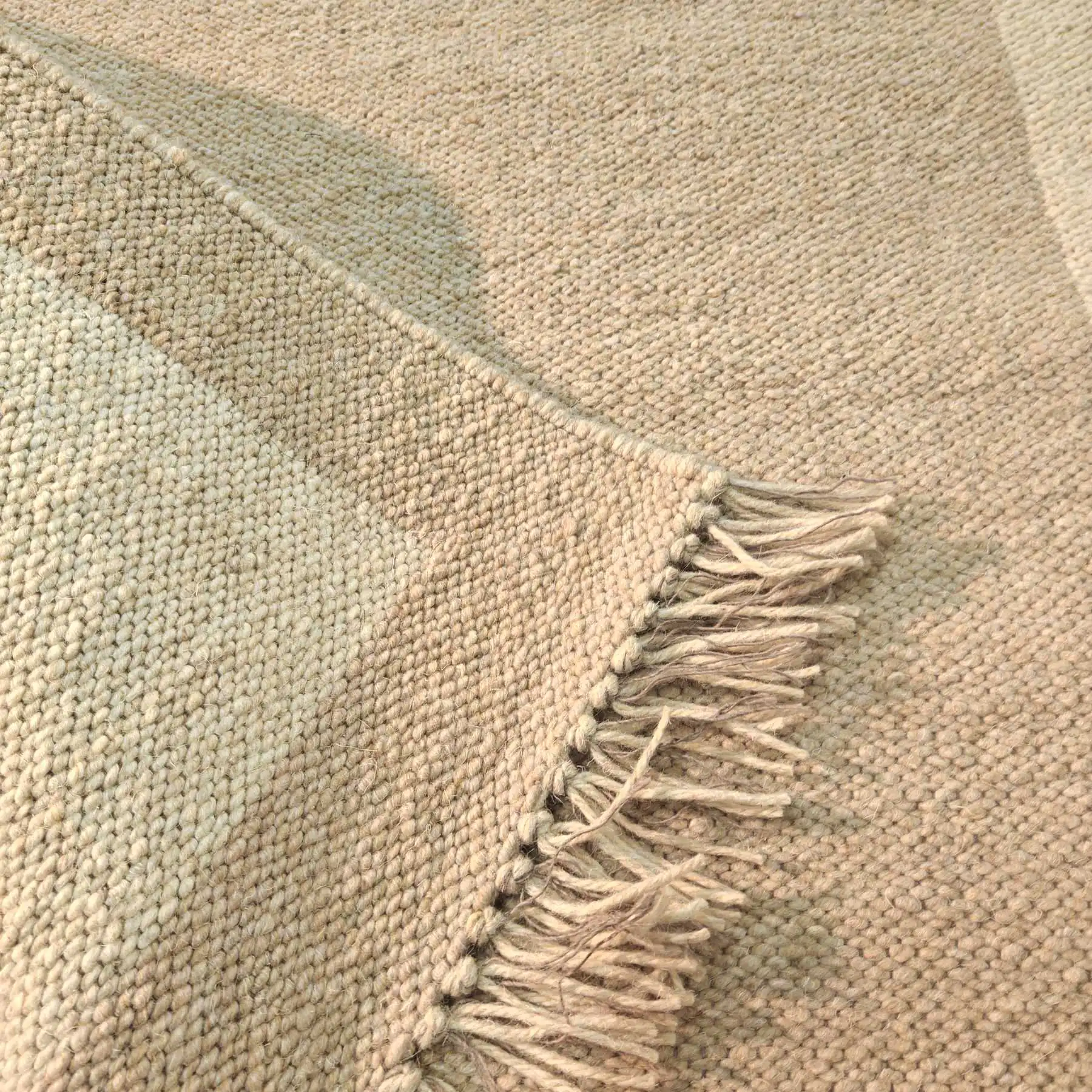 Kotimainen villamatto, beige - Image 4